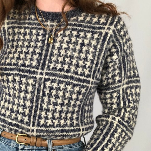 Stunning Vintage 100% Wool Knit Oversized Houndstooth Plaid Crew Sweater Preppy - Picture 4 of 10
